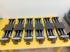 定制批量手动位移台